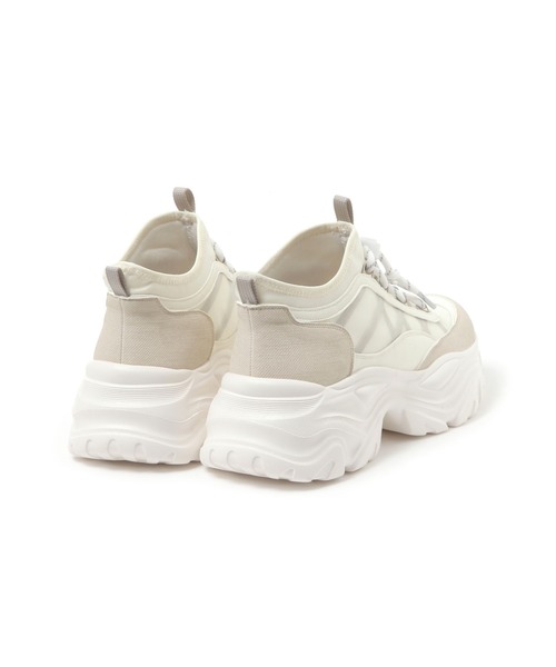 studio CLIP（スタディオクリップ）の「【軽量/抗菌防臭/消臭】軽量コードスニーカー（スニーカー・レディース・ホワイト/アイボリー・LARGE/MEDIUM）」の8枚目の写真