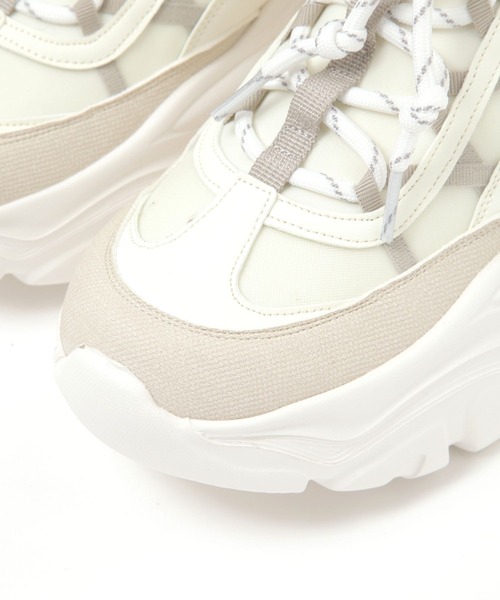 studio CLIP（スタディオクリップ）の「【軽量/抗菌防臭/消臭】軽量コードスニーカー（スニーカー・レディース・ホワイト/アイボリー・LARGE/MEDIUM）」の10枚目の写真