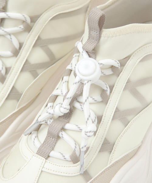 studio CLIP（スタディオクリップ）の「【軽量/抗菌防臭/消臭】軽量コードスニーカー（スニーカー・レディース・ホワイト/アイボリー・LARGE/MEDIUM）」の11枚目の写真