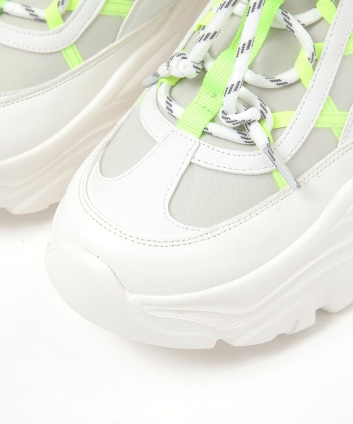 studio CLIP（スタディオクリップ）の「【軽量/抗菌防臭/消臭】軽量コードスニーカー（スニーカー・レディース・ホワイト/アイボリー・LARGE/MEDIUM）」の14枚目の写真
