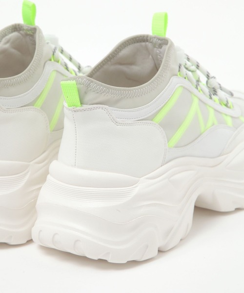 studio CLIP（スタディオクリップ）の「【軽量/抗菌防臭/消臭】軽量コードスニーカー（スニーカー・レディース・ホワイト/アイボリー・LARGE/MEDIUM）」の16枚目の写真