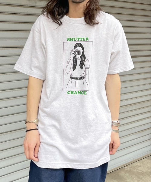 RGY(アールジーワイ)の「【RGY】SHUTTER CHANCE デザインプリントTシャツ(Tシャツ/カットソー・レディース・オートミール/ホワイト・LARGE/MEDIUM)」の11枚目の写真