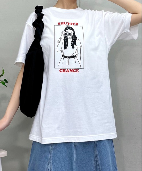 RGY(アールジーワイ)の「【RGY】SHUTTER CHANCE デザインプリントTシャツ(Tシャツ/カットソー・レディース・オートミール/ホワイト・LARGE/MEDIUM)」の14枚目の写真