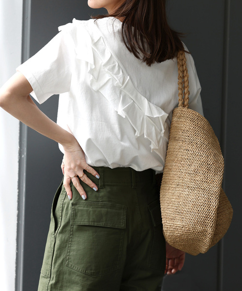JOURNAL STANDARD relume(ジャーナルスタンダード レリューム)の「《追加》アシンメトリーフリルTEE(Tシャツ/カットソー・レディース・ホワイト/ブラック・FREE)」の16枚目の写真