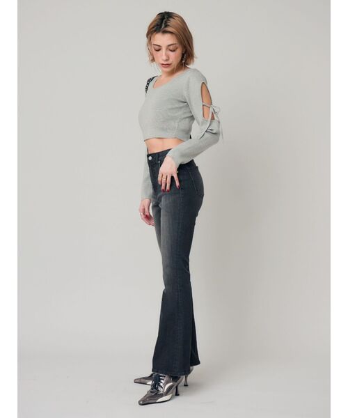 EVRIS（エヴリス）の「ヴィンテージライクストレッチフレアデニムパンツ（デニムパンツ・レディース・インディゴブルー/ブラック・SMALL/MEDIUM）」の4枚目の写真