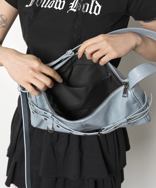 FOLLOWIN（フォロウィン）の「【ベルト部分で長さ変更可能】ダブルベルトショルダーバッグ（ショルダーバッグ・レディース・ブラウン/ピンク/ブラック/スカイブルー・ONE SIZE）」の13枚目の写真