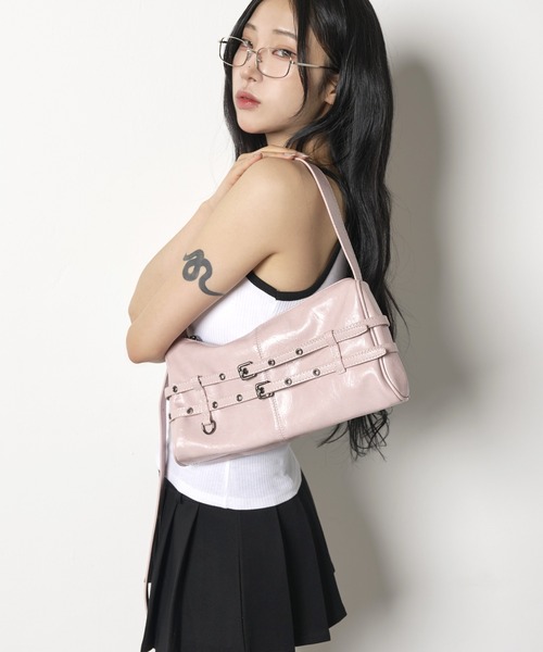 FOLLOWIN（フォロウィン）の「【ベルト部分で長さ変更可能】ダブルベルトショルダーバッグ（ショルダーバッグ・レディース・ブラウン/ピンク/ブラック/スカイブルー・ONE SIZE）」の15枚目の写真