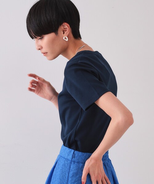 OPAQUE.CLIP（オペークドットクリップ）の「フライスベーシックTシャツ【洗濯機洗い可】（Tシャツ/カットソー・レディース・ネイビー/ホワイト/ブラック/ホワイト系3・42/40/38/36）」の17枚目の写真