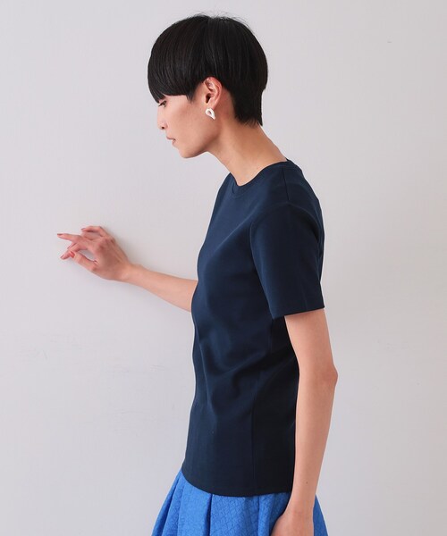 OPAQUE.CLIP（オペークドットクリップ）の「フライスベーシックTシャツ【洗濯機洗い可】（Tシャツ/カットソー・レディース・ネイビー/ホワイト/ブラック/ホワイト系3・42/40/38/36）」の22枚目の写真