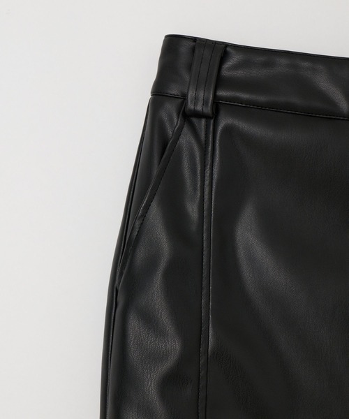 BEEDEN(ビーデン)の「VEGAN LEATHER LONG SKIRT(スカート・レディース・ブラック・SMALL/MEDIUM)」の13枚目の写真