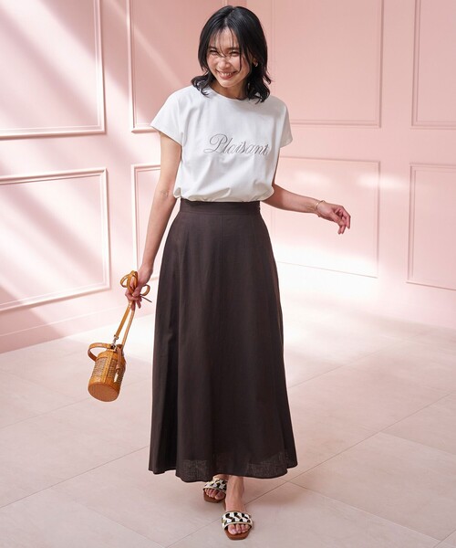 UNFILO(アンフィーロ)の「リネンレーヨン セミフレアスカート(スカート・レディース・ブラック系/ベージュ系/ダークブラウン系/オレンジ系・SMALL/MEDIUM/LARGE/X-SMALL)」の3枚目の写真