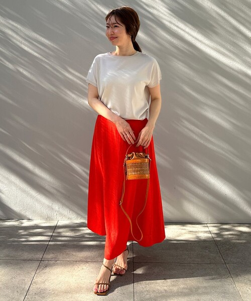 UNFILO(アンフィーロ)の「リネンレーヨン セミフレアスカート(スカート・レディース・ブラック系/ベージュ系/ダークブラウン系/オレンジ系・SMALL/MEDIUM/LARGE/X-SMALL)」の15枚目の写真