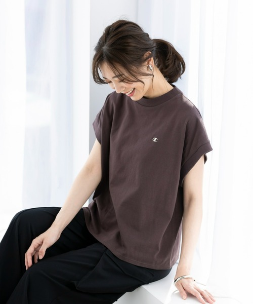 Champion(チャンピオン)の「<champion/UNDOVE>【UVカット/ストレッチ/サマーTシャツ/チャンピオン/カジュアルTシャツ/スポーティ/ゆったり/綿100%/天然素材】ゆったりTシャツ(Tシャツ/カットソー・レディース・チャコール/ホワイト・MEDIUM/X-LARGE/LARGE)」の4枚目の写真