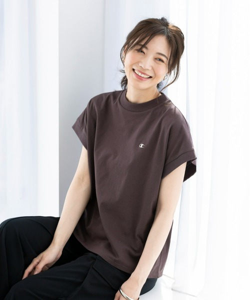 Champion(チャンピオン)の「<champion/UNDOVE>【UVカット/ストレッチ/サマーTシャツ/チャンピオン/カジュアルTシャツ/スポーティ/ゆったり/綿100%/天然素材】ゆったりTシャツ(Tシャツ/カットソー・レディース・チャコール/ホワイト・MEDIUM/X-LARGE/LARGE)」の9枚目の写真