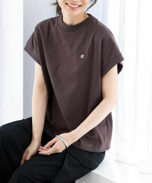 Champion(チャンピオン)の「<champion/UNDOVE>【UVカット/ストレッチ/サマーTシャツ/チャンピオン/カジュアルTシャツ/スポーティ/ゆったり/綿100%/天然素材】ゆったりTシャツ(Tシャツ/カットソー・レディース・チャコール/ホワイト・MEDIUM/X-LARGE/LARGE)」の13枚目の写真