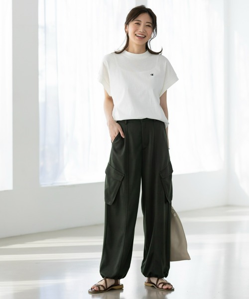 Champion(チャンピオン)の「<champion/UNDOVE>【UVカット/ストレッチ/サマーTシャツ/チャンピオン/カジュアルTシャツ/スポーティ/ゆったり/綿100%/天然素材】ゆったりTシャツ(Tシャツ/カットソー・レディース・チャコール/ホワイト・MEDIUM/X-LARGE/LARGE)」の18枚目の写真