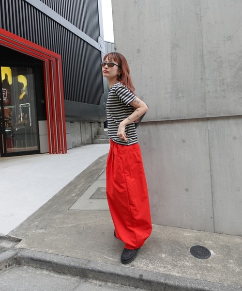 TEEN BOOP（ティーンブープ）の「マルチボーダーコンパクトTee（Tシャツ/カットソー・レディース・ブルー/ブラック/イエロー・FREE）」の5枚目の写真