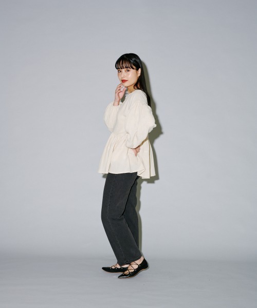 terrace（テラス）の「リネンライクバルーンスリーブぺプラムジャケット（カーディガン/ボレロ・レディース・ベージュ/キナリ/ブラック・MEDIUM）」の14枚目の写真
