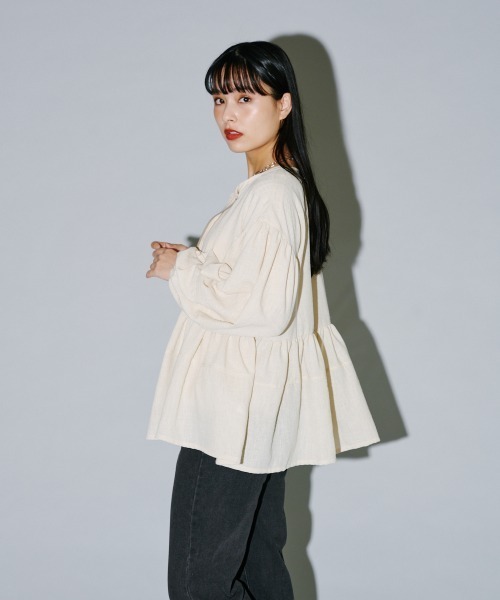 terrace（テラス）の「リネンライクバルーンスリーブぺプラムジャケット（カーディガン/ボレロ・レディース・ベージュ/キナリ/ブラック・MEDIUM）」の10枚目の写真