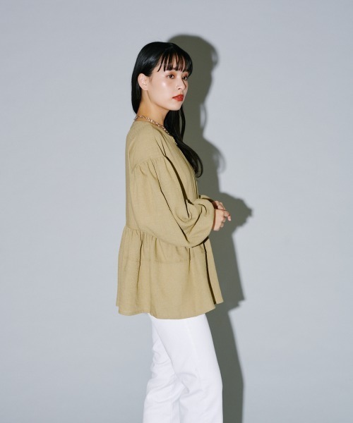 terrace（テラス）の「リネンライクバルーンスリーブぺプラムジャケット（カーディガン/ボレロ・レディース・ベージュ/キナリ/ブラック・MEDIUM）」の17枚目の写真