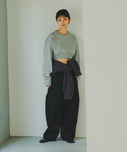 lit（リット）の「Dart Cropped Sweat（スウェット・レディース・チャコールグレー/ライトグレー/ネイビー・FREE）」の9枚目の写真