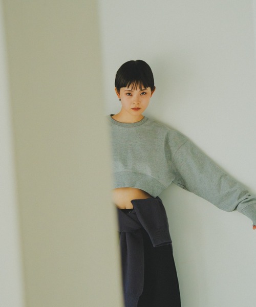 lit（リット）の「Dart Cropped Sweat（スウェット・レディース・チャコールグレー/ライトグレー/ネイビー・FREE）」の7枚目の写真