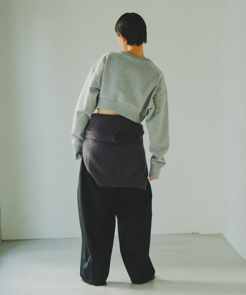 lit（リット）の「Dart Cropped Sweat（スウェット・レディース・チャコールグレー/ライトグレー/ネイビー・FREE）」の8枚目の写真