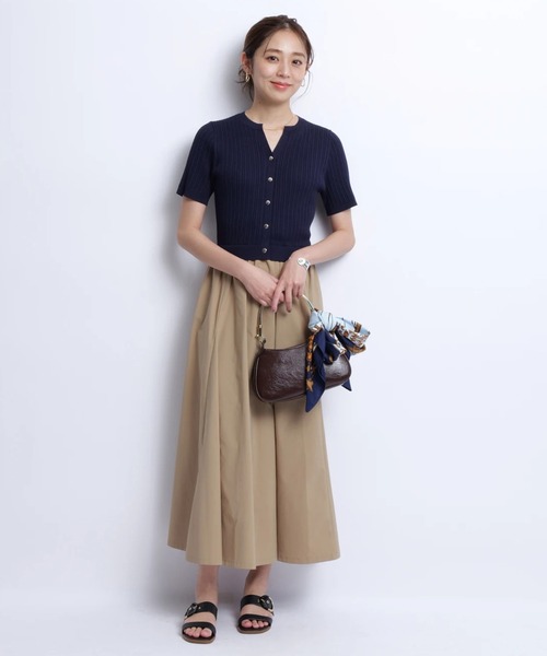 JUSGLITTY(ジャスグリッティー)の「半袖スキッパードッキングワンピース(ワンピース・レディース・ブラック系その他/グレイッシュベージュ/ネイビー・2/1)」の12枚目の写真