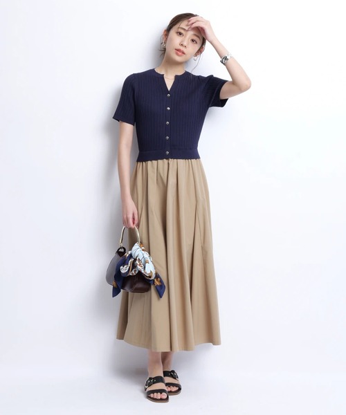 JUSGLITTY(ジャスグリッティー)の「半袖スキッパードッキングワンピース(ワンピース・レディース・ブラック系その他/グレイッシュベージュ/ネイビー・2/1)」の14枚目の写真