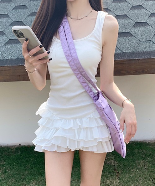 フリルスカートノースリーブミニワンピース（ワンピース