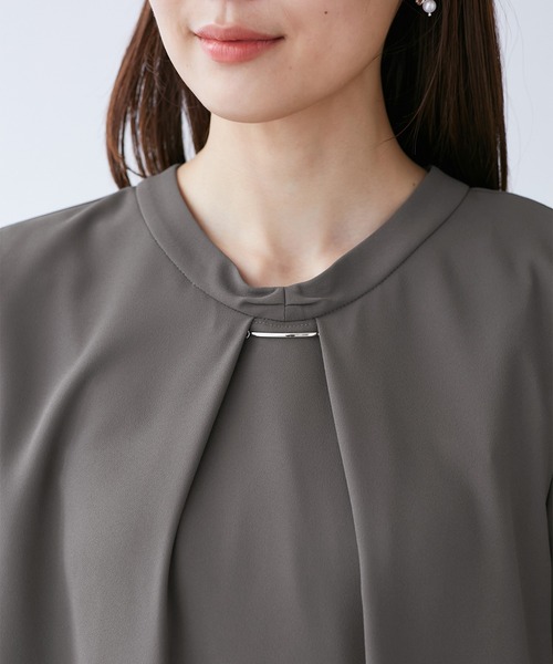 メタルパーツフロントフリルタイブラウス/通勤対応（シャツ/ブラウス