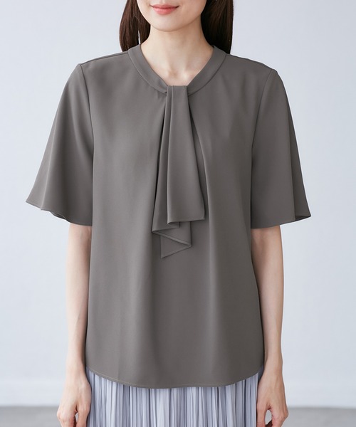 メタルパーツフロントフリルタイブラウス/通勤対応（シャツ/ブラウス