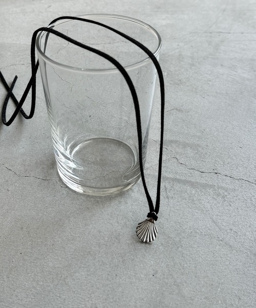 CANAL JEAN（キャナルジーン）の「Pt　Shell stringチョーカー（チョーカー・レディース・ブラック・ONE SIZE）」の2枚目の写真