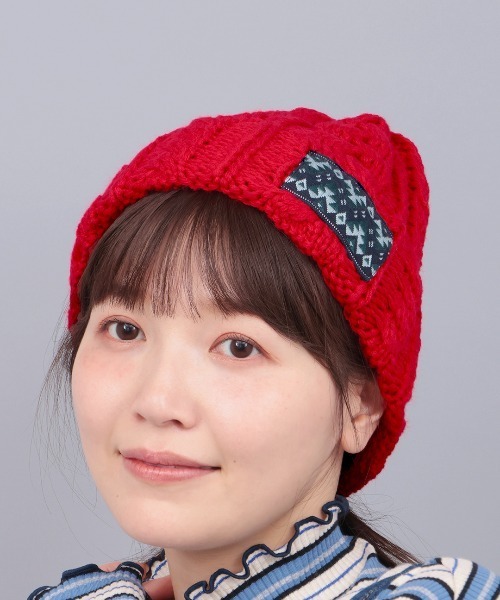 チチカカ（チチカカ）の「ケーブル編みニットキャップ（ニットキャップ/ビーニー・レディース・ブラック/アイボリー/レッド/パープル・FREE）」の4枚目の写真