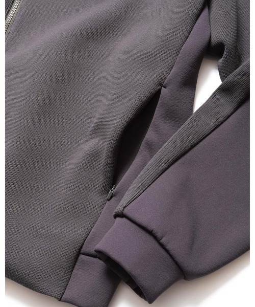 F.C.Real Bristol(エフシーレアルブリストル)の「QUARTER KNIT BLOUSON(ブルゾン・メンズ・ブラック/ブラウン・MEDIUM/SMALL/X-LARGE/LARGE/XX-LARGE)」の12枚目の写真