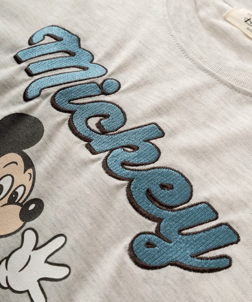 Disney(ディズニー)の「【71】【Disney/ディズニー】キャラクターデザイン ワッペンロゴ/フェイスワンポイント刺繍/フロントプリント クルーネックTシャツ/半袖Tシャツ/コンパクトTシャツ(Tシャツ/カットソー・レディース・ライトグレー/アッシュグレー/ピンク/エメラルド/レッド/グリーン系/パープル/オフホワイト/クリーム/ライトイエロー/ライトブルー/サックスブルー・M/L)」の21枚目の写真