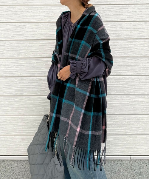 Q(キュー)の「ブロックチェックストール(ストール/ショール・レディース・ブラウン系その他/ブラック系その他・ONE SIZE)」の7枚目の写真