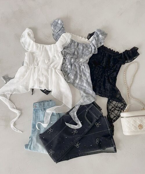 MAJESTIC LEGON（マジェスティックレゴン）の「フリルビスチェ（キャミソール・レディース・ブルー系その他5/アイボリー/ブラック・MEDIUM）」の12枚目の写真