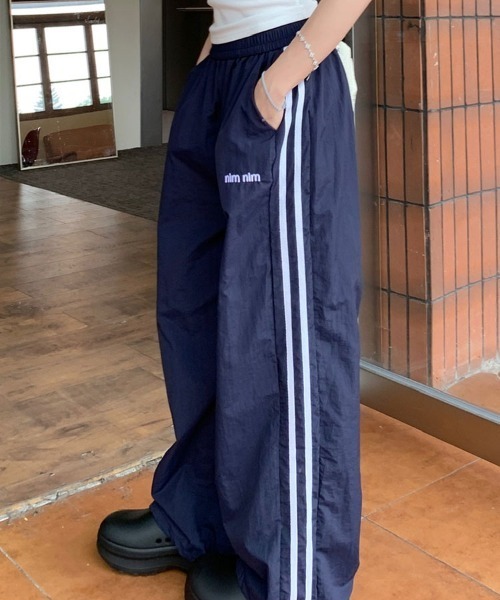 SallyLunn（サリーラン）の「サイドストライプイージーパンツ（その他パンツ・レディース・ホワイト/ネイビー/ブラック/イエロー・LARGE/MEDIUM）」の3枚目の写真