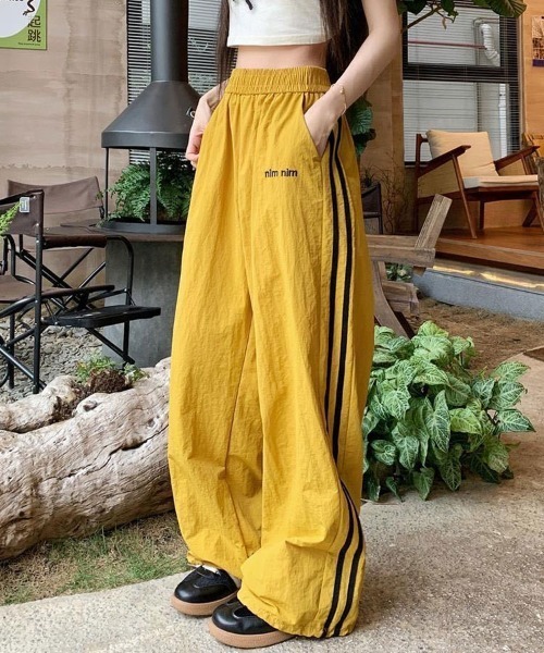 SallyLunn（サリーラン）の「サイドストライプイージーパンツ（その他パンツ・レディース・ホワイト/ネイビー/ブラック/イエロー・LARGE/MEDIUM）」の4枚目の写真