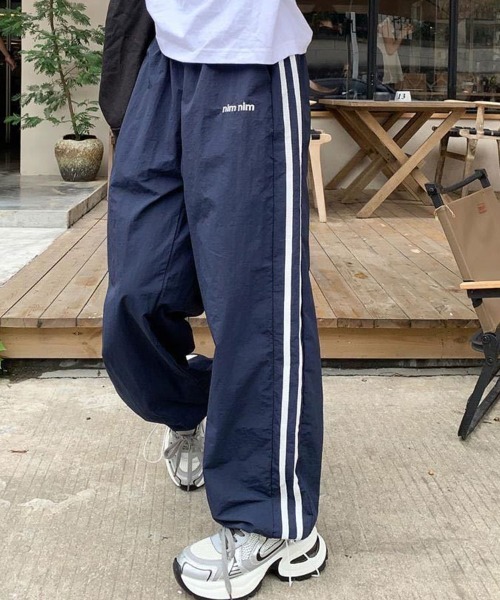 SallyLunn（サリーラン）の「サイドストライプイージーパンツ（その他パンツ・レディース・ホワイト/ネイビー/ブラック/イエロー・LARGE/MEDIUM）」の8枚目の写真