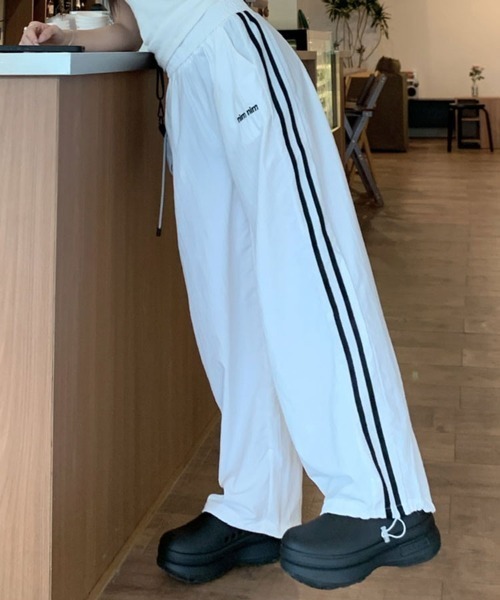 SallyLunn（サリーラン）の「サイドストライプイージーパンツ（その他パンツ・レディース・ホワイト/ネイビー/ブラック/イエロー・LARGE/MEDIUM）」の9枚目の写真