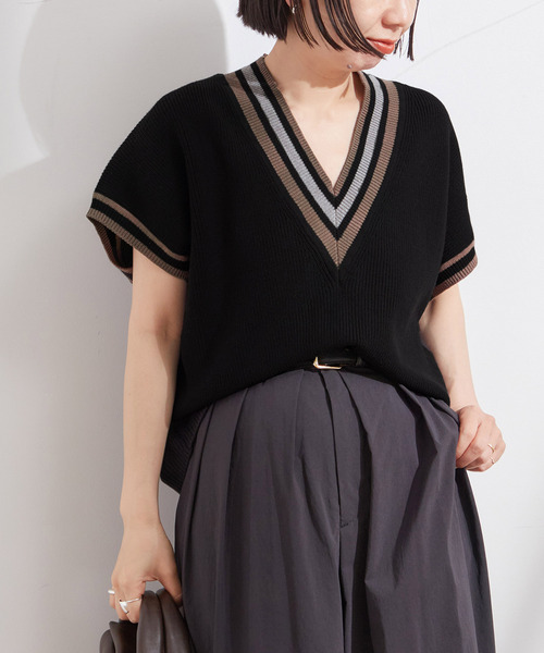 journal standard L'essage(ジャーナルスタンダードレサージュ)の「ラインベスト(ベスト・レディース・ブラック/アイボリー・FREE)」の1枚目の写真