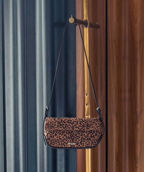 ADD CULUMN(アドカラム)の「(ADD CULUMN)ROLLA S LEOPARD(ショルダーバッグ・レディース・ブラウン・ONE SIZE)」の16枚目の写真