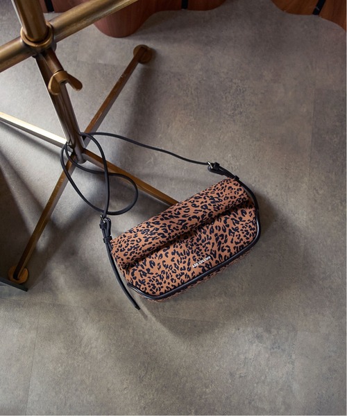 ADD CULUMN(アドカラム)の「(ADD CULUMN)ROLLA S LEOPARD(ショルダーバッグ・レディース・ブラウン・ONE SIZE)」の13枚目の写真
