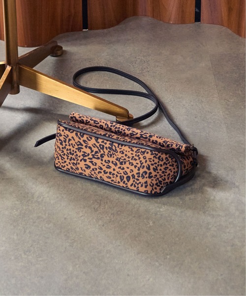 ADD CULUMN(アドカラム)の「(ADD CULUMN)ROLLA S LEOPARD(ショルダーバッグ・レディース・ブラウン・ONE SIZE)」の12枚目の写真