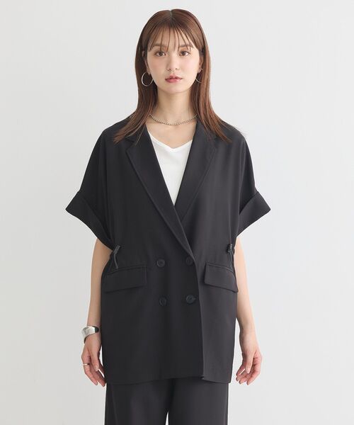 earth music&ecology(アースミュージックアンドエコロジー)の「半袖サイドドロストジャケット(テーラードジャケット・レディース・ブラック/キャメル/グレイッシュベージュ・FREE)」の19枚目の写真
