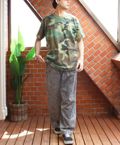 Supreme (シュプリーム)の「Supreme S/S TEE MADE IN USA(Tシャツ/カットソー・メンズ・ウッドランド・MEDIUM)」の2枚目の写真