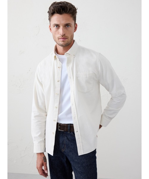 BANANA REPUBLIC FACTORY STORE(バナナリパブリック ファクトリーストア)の「★BANANA REPUBLIC FACTORY STORE スリムフィット ファインウェール コーデュロイシャツ(シャツ/ブラウス・メンズ・ブラウン/ネイビー/ダークグリーン/アイボリー/レッド/グレー・S/M/L/XL)」の2枚目の写真