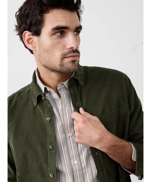 BANANA REPUBLIC FACTORY STORE(バナナリパブリック ファクトリーストア)の「★BANANA REPUBLIC FACTORY STORE スリムフィット ファインウェール コーデュロイシャツ(シャツ/ブラウス・メンズ・ブラウン/ネイビー/ダークグリーン/アイボリー/レッド/グレー・S/M/L/XL)」の7枚目の写真